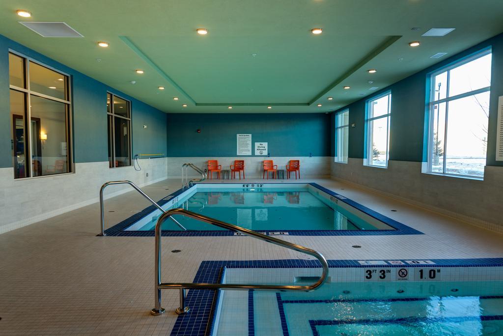 Candlewood Suites West Edmonton - Mall Area By Ihg Exterior foto